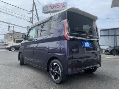 NISSAN ROOX