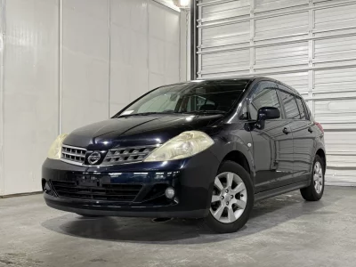 NISSAN TIIDA