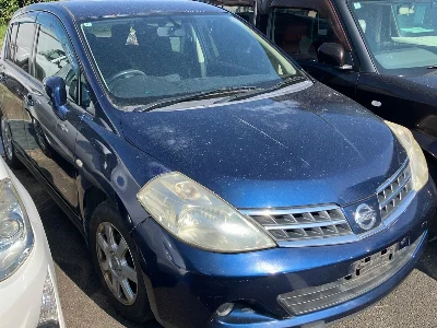 NISSAN TIIDA