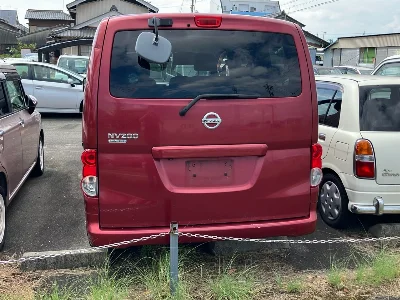 NISSAN NV200
