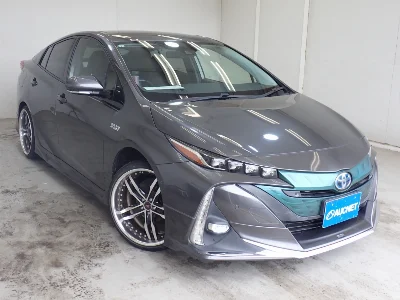 TOYOTA PRIUS PHV
