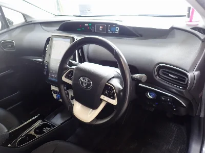 TOYOTA PRIUS PHV