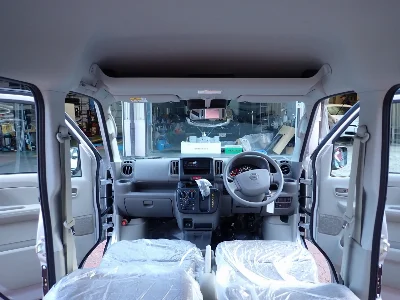 NISSAN CLIPPER VAN