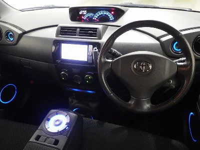 TOYOTA BB