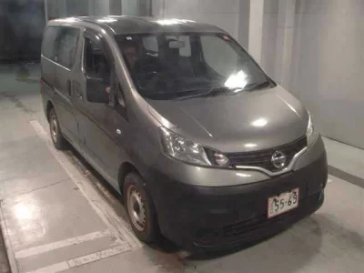 NISSAN NV200