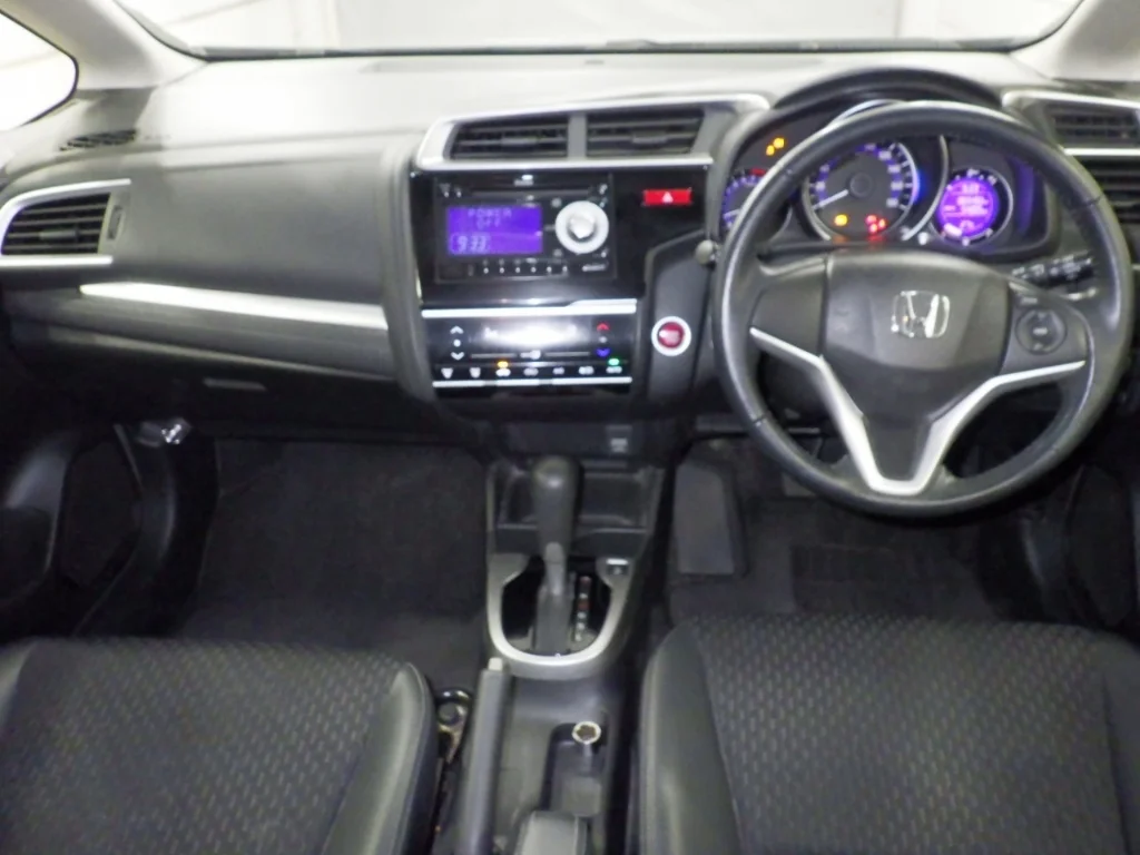 Honda Fit  с аукциона в Японии