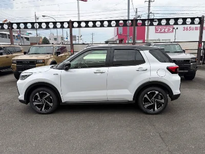 DAIHATSU ROCKY