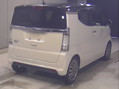 HONDA N BOX SLASH