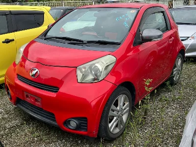 TOYOTA IQ