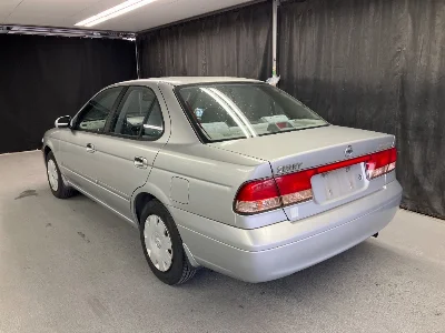 NISSAN SUNNY