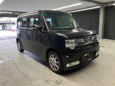 TOYOTA PIXIS SPACE