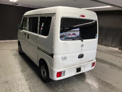 NISSAN CLIPPER VAN