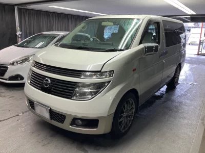 NISSAN ELGRAND