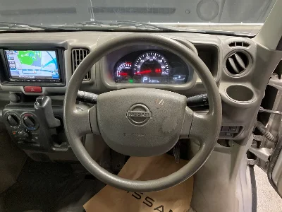 NISSAN CLIPPER VAN