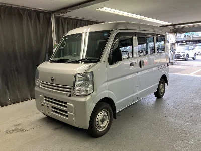 NISSAN CLIPPER VAN