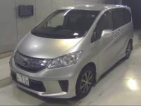 Цена авто Honda Freed с аукционов Японии, номер кузова GP3, пробег 100 000, оценка 8