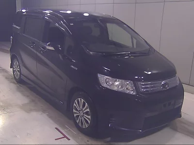 HONDA FREED SPIKE
