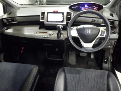 HONDA FREED SPIKE