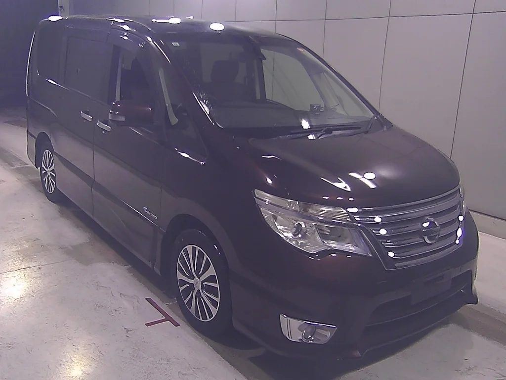 Nissan Serena 2015