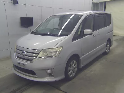 NISSAN SERENA