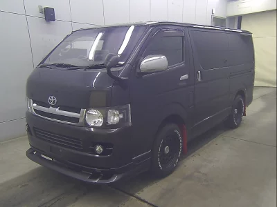 TOYOTA HIACE VAN