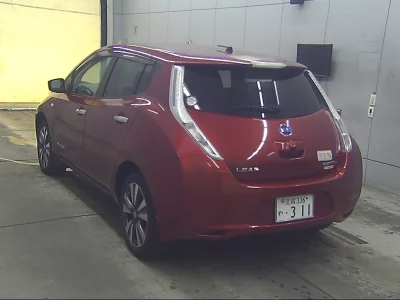 NISSAN LEAF