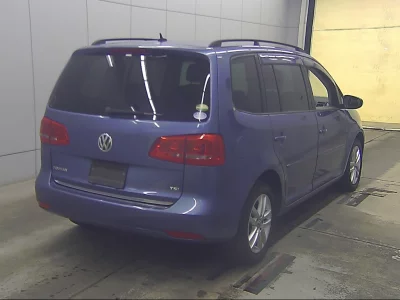 VOLKSWAGEN GOLF TOURAN