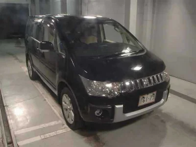 MITSUBISHI DELICA D5