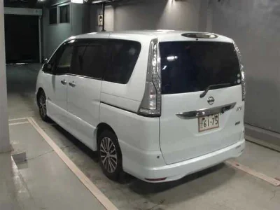 NISSAN SERENA