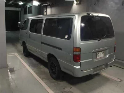 TOYOTA HIACE VAN