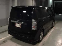 Цена авто Toyota Voxy с аукционов Японии, номер кузова ZRR70W, пробег 93 000, оценка 2