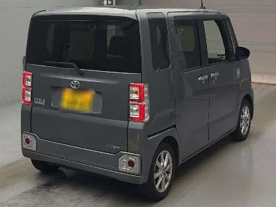 TOYOTA PIXIS MEGA