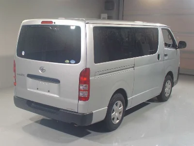 TOYOTA REGIUS VAN