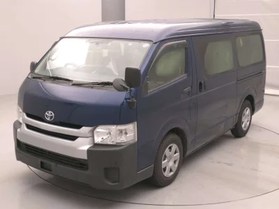 TOYOTA HIACE