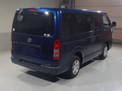 TOYOTA REGIUS VAN