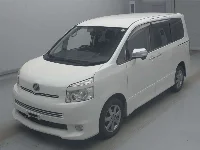 Цена авто Toyota Voxy с аукционов Японии, номер кузова ZRR75W, пробег 267 000, оценка 2
