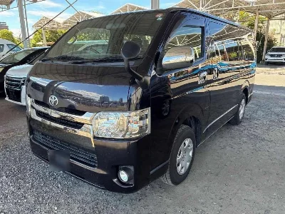 TOYOTA HIACE VAN