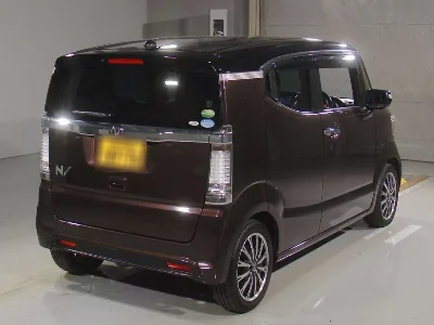HONDA N BOX SLASH