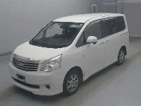 Цена авто Toyota Noah с аукционов Японии, номер кузова ZRR70G, пробег 208 000, оценка 2