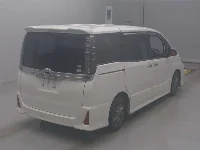 Цена авто Toyota Voxy с аукционов Японии, номер кузова ZRR80W, пробег 118 000, оценка 8