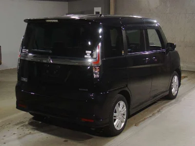 MITSUBISHI DELICA D2