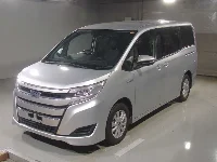 Цена авто Toyota Noah с аукционов Японии, номер кузова ZWR80G, пробег 76 000, оценка 3