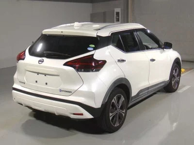 NISSAN KICKS