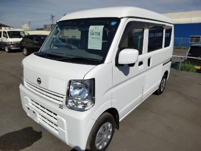NISSAN CLIPPER VAN