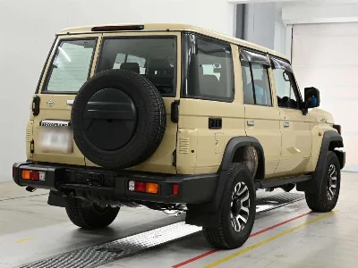TOYOTA LAND CRUISER