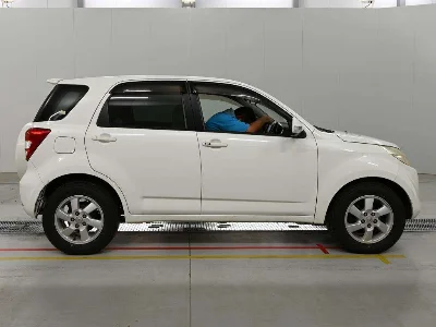 TOYOTA RUSH