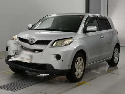 TOYOTA IST