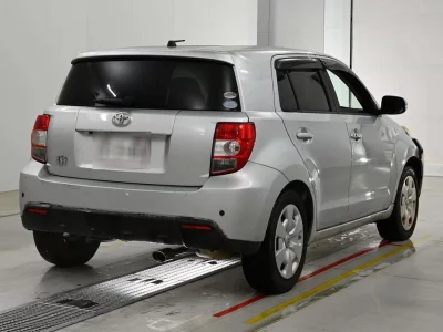 TOYOTA IST