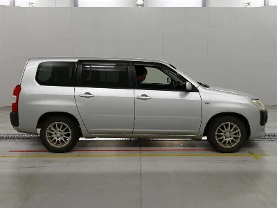 TOYOTA SUCCEED