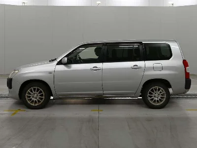 TOYOTA SUCCEED